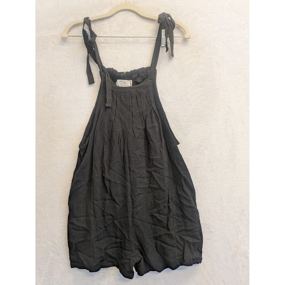 Loveriche Pants - Loveriche Black Pleated Ruffle Shortall Romper Jumpsuit Women's Medium NWT